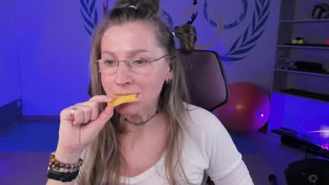 Frida Tander online show from 02-10-25, 12:08