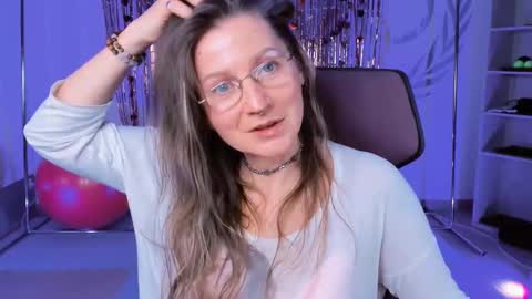 Frida Tander online show from 02-17-25, 12:05