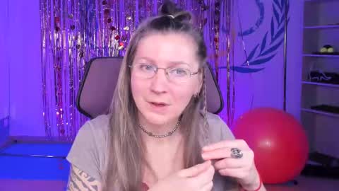 Frida Tander online show from 02-23-25, 09:11