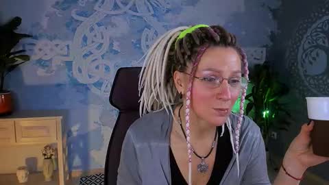 Frida Tander online show from 02-07-26, 05:33