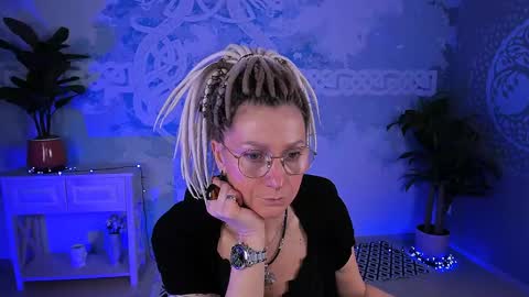 Frida Tander online show from 04-28-26, 05:23