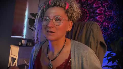 Frida Tander online show from 05-31-26, 05:04