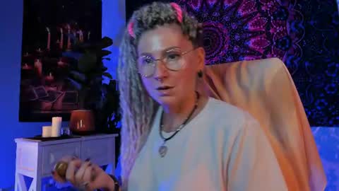 Frida Tander online show from 06-12-26, 06:23