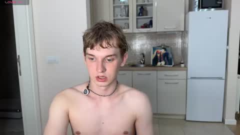 Snapshot of friday_gay_dude chatting on 07-19-26, 06:55 Andrew online show from 07-19-26, 06:55