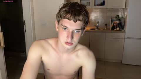 Snapshot of friday_gay_dude chatting on 07-23-26, 08:40 Andrew online show from 07-23-26, 08:40
