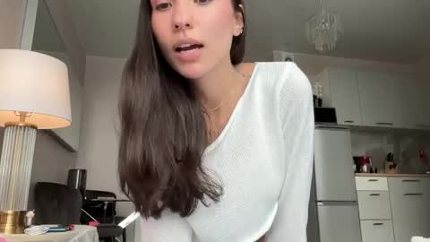 Lina online show from 05-28-26, 01:30