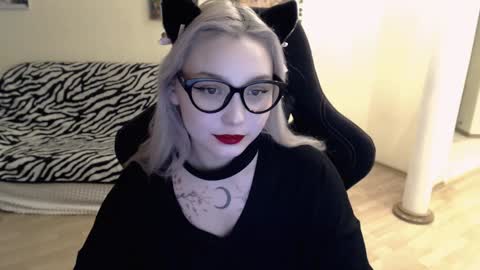 Snapshot of fromsun_forsoul chatting on 12-05-24, 05:48 Lilith online show from 12-05-24, 05:48