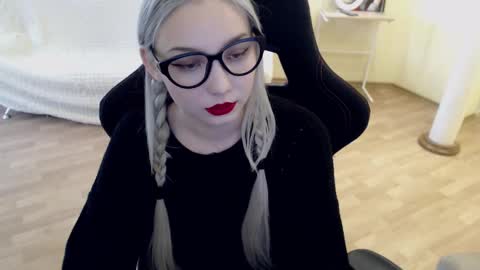 Snapshot of fromsun_forsoul chatting on 03-06-25, 07:36 Lilith online show from 03-06-25, 07:36