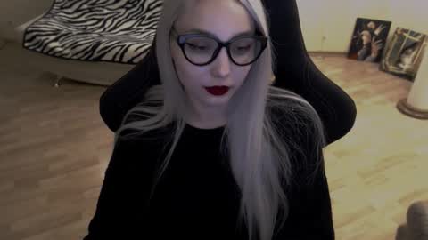 Snapshot of fromsun_forsoul chatting on 10-08-25, 11:02 Lilith online show from 10-08-25, 11:02