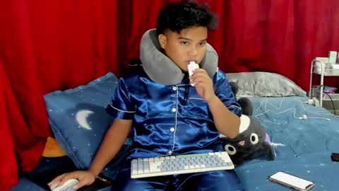 Snapshot of frostbite_69 chatting on 12-05-24, 05:28 GABBY online show from 12-05-24, 05:28