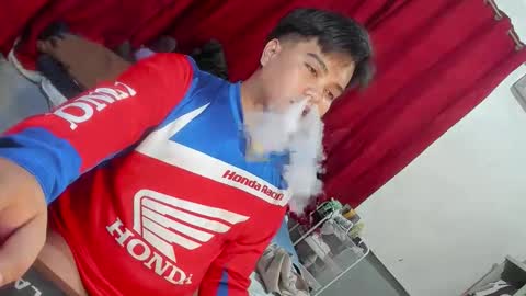 Snapshot of frostbite_69 chatting on 11-04-25, 10:25 GABBY online show from 11-04-25, 10:25