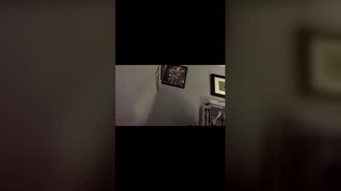 Snapshot of frozen232 chatting on 01-11-26, 09:03 Fabian online show from 01-11-26, 09:03