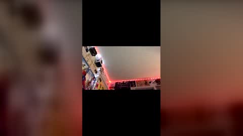 Snapshot of frozen232 chatting on 03-22-26, 09:23 Fabian online show from 03-22-26, 09:23