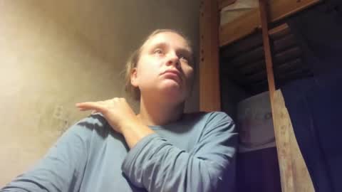 Snapshot of frumcake chatting on 01-05-25, 01:35 FrumCake online show from 01-05-25, 01:35