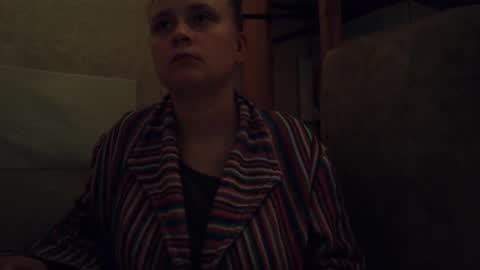 Snapshot of frumcake chatting on 11-01-25, 06:32 FrumCake online show from 11-01-25, 06:32