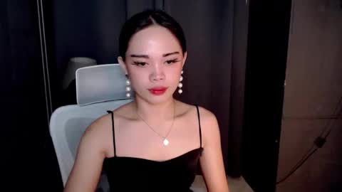 Snapshot of fuchsia_love chatting on 12-02-24, 07:36 HI IM RONA DONT FORGET GIVE ME THUMBS UP AND JOIN TO MY FANCLUB online show from 12-02-24, 07:36