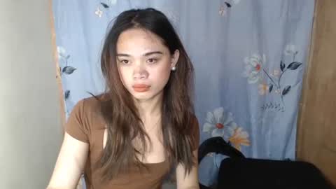 Snapshot of fuchsia_love chatting on 09-17-25, 03:57 HI IM RONA DONT FORGET GIVE ME THUMBS UP AND JOIN TO MY FANCLUB online show from 09-17-25, 03:57