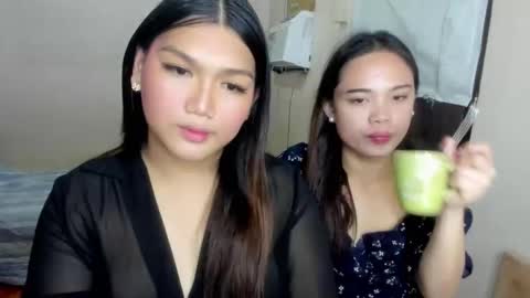 Snapshot of fuchsia_love chatting on 10-05-25, 09:24 HI IM RONA DONT FORGET GIVE ME THUMBS UP AND JOIN TO MY FANCLUB online show from 10-05-25, 09:24