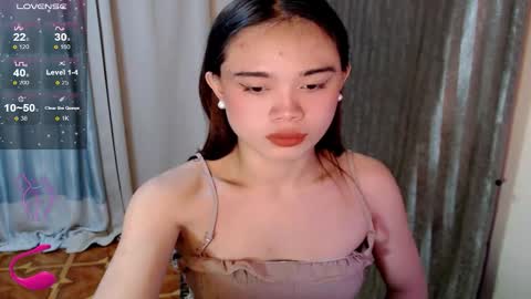 Snapshot of fuchsia_love chatting on 10-09-25, 04:49 HI IM RONA DONT FORGET GIVE ME THUMBS UP AND JOIN TO MY FANCLUB online show from 10-09-25, 04:49