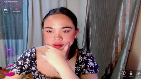 Snapshot of fuchsia_love chatting on 10-14-25, 09:26 HI IM RONA DONT FORGET GIVE ME THUMBS UP AND JOIN TO MY FANCLUB online show from 10-14-25, 09:26