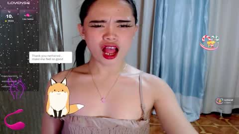Snapshot of fuchsia_love chatting on 10-17-25, 09:50 HI IM RONA DONT FORGET GIVE ME THUMBS UP AND JOIN TO MY FANCLUB online show from 10-17-25, 09:50