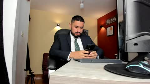 Snapshot of fuckerwate chatting on 05-17-26, 03:26 SERGIO THE SEX LAWYER online show from 05-17-26, 03:26