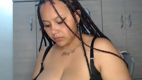 Mia and Gary  online show from 03-01-26, 01:51