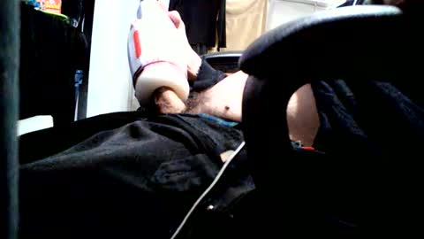 Snapshot of fuckmeallday1975 chatting on 05-15-26, 02:40 fuckmeallday1975 online show from 05-15-26, 02:40
