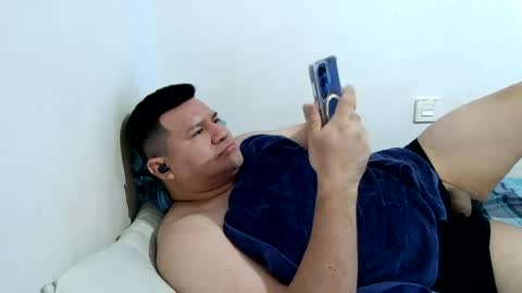 Snapshot of fuckynations chatting on 08-01-26, 06:23 Fuckdirtymen online show from 08-01-26, 06:23