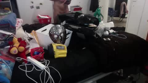 Snapshot of fukmelivenow chatting on 04-09-26, 10:42 fukmelivenow online show from 04-09-26, 10:42