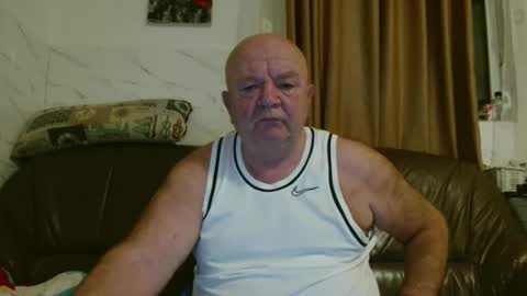 fullballs6 online show from 12-16-25, 04:06