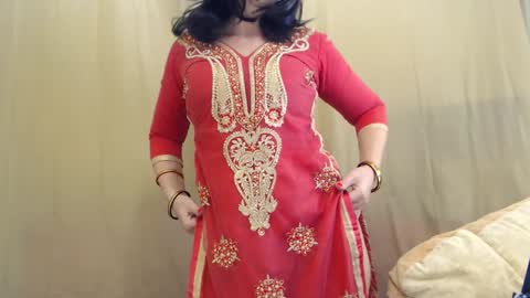 Snapshot of fun4tips chatting on 02-01-25, 06:43 Fun4Tips online show from 02-01-25, 06:43