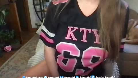 Snapshot of funcamkw chatting on 02-07-26, 10:46 Thank you for visiting I hope you had fun 3 online show from 02-07-26, 10:46