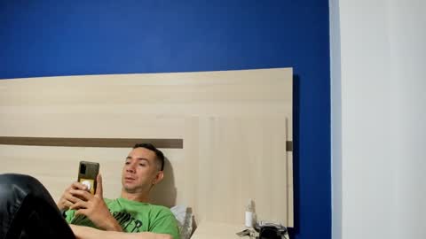 Snapshot of funcouple1985 chatting on 12-06-24, 01:29 Sammygirl tommy guy friends with benefits online show from 12-06-24, 01:29