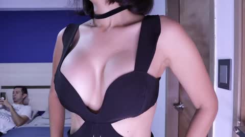 Snapshot of funcouple1985 chatting on 09-24-25, 07:50 Sammygirl tommy guy friends with benefits online show from 09-24-25, 07:50