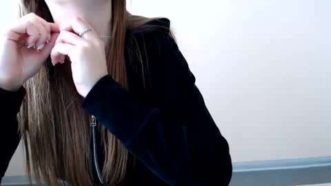 Emma online show from 06-15-26, 10:06