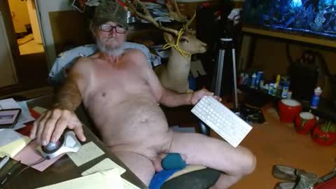 Snapshot of funmike2000 chatting on 11-02-25, 02:14 mike online show from 11-02-25, 02:14