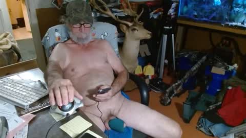 Snapshot of funmike2000 chatting on 11-27-25, 03:30 mike online show from 11-27-25, 03:30