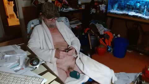 Snapshot of funmike2000 chatting on 02-05-26, 01:10 mike online show from 02-05-26, 01:10