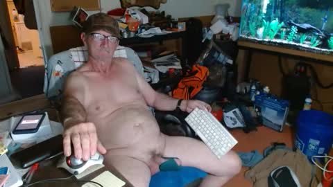 Snapshot of funmike2000 chatting on 03-30-26, 10:44 mike online show from 03-30-26, 10:44