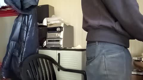 Italian men online show from 04-25-26, 09:34