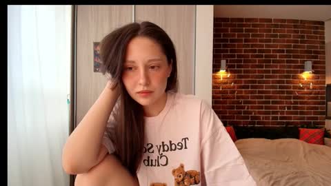 Snapshot of funnybunny3579 chatting on 02-27-26, 08:03 JENNY online show from 02-27-26, 08:03