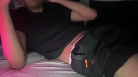 Snapshot of funthings011 chatting on 04-01-26, 08:28 funthings011 online show from 04-01-26, 08:28