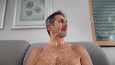 Snapshot of funwithbrad chatting on 01-06-26, 01:48 Brad online show from 01-06-26, 01:48