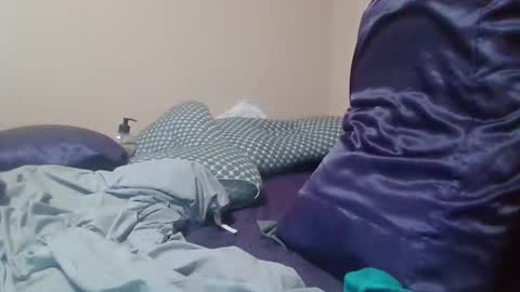 Snapshot of fusion1974 chatting on 02-25-26, 09:24 fusion1974 online show from 02-25-26, 09:24