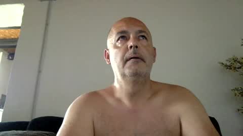 Snapshot of futbolin95 chatting on 06-21-26, 05:26 futbolin95 online show from 06-21-26, 05:26