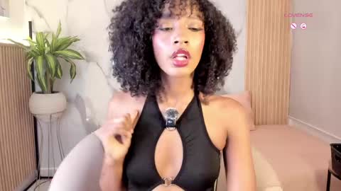Snapshot of fyre_divine chatting on 05-19-26, 11:05 Independent model online show from 05-19-26, 11:05