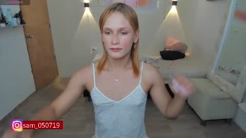 Snapshot of g_obedient_boy chatting on 07-22-26, 06:00 g_obedient_boy online show from 07-22-26, 06:00