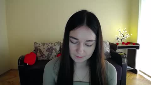 Snapshot of gabby_di chatting on 05-08-26, 08:30 Jaklin online show from 05-08-26, 08:30