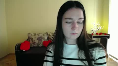 Snapshot of gabby_di chatting on 05-14-26, 08:54 Jaklin online show from 05-14-26, 08:54